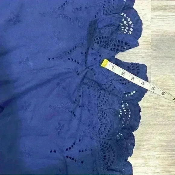 NWT MiAmi Francesca’s V Neck Navy Crochet Short Sleeve Cotton Romper Size L - Picture 6 of 8